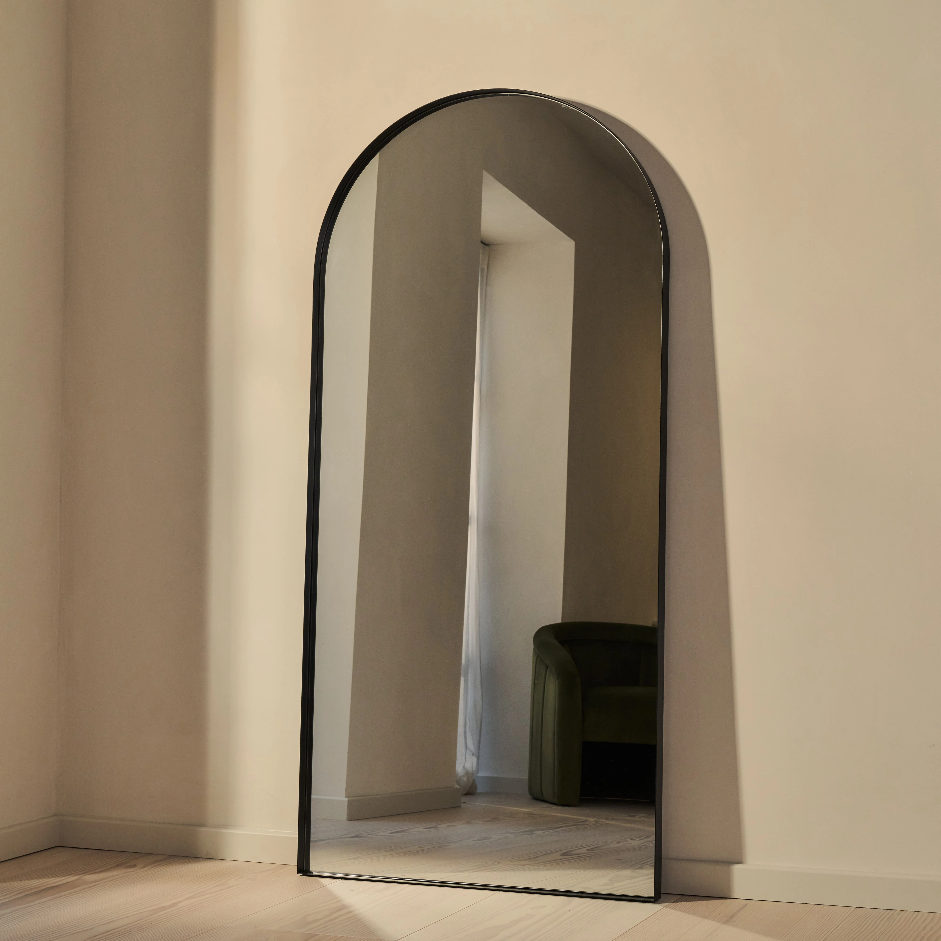 Arcus - Full Length Arched Black Large Metal Mirror 170cm x 80cm - Image 5