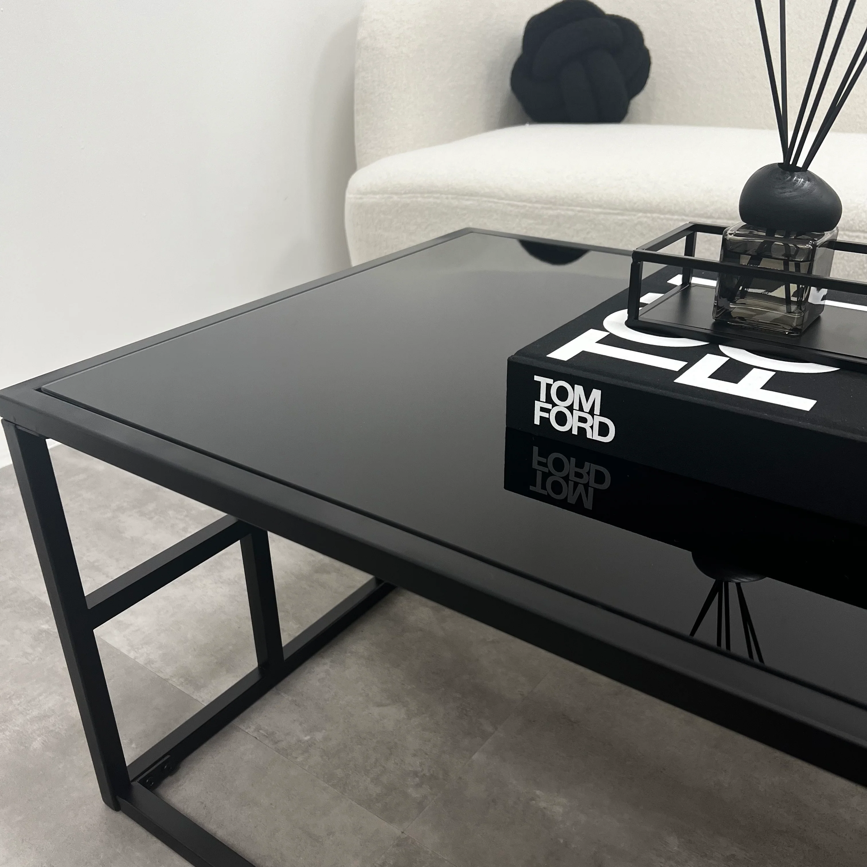 Brooklyn - Black Modern Large Rectangle Tinted Mirrored Coffee Table - Image 4
