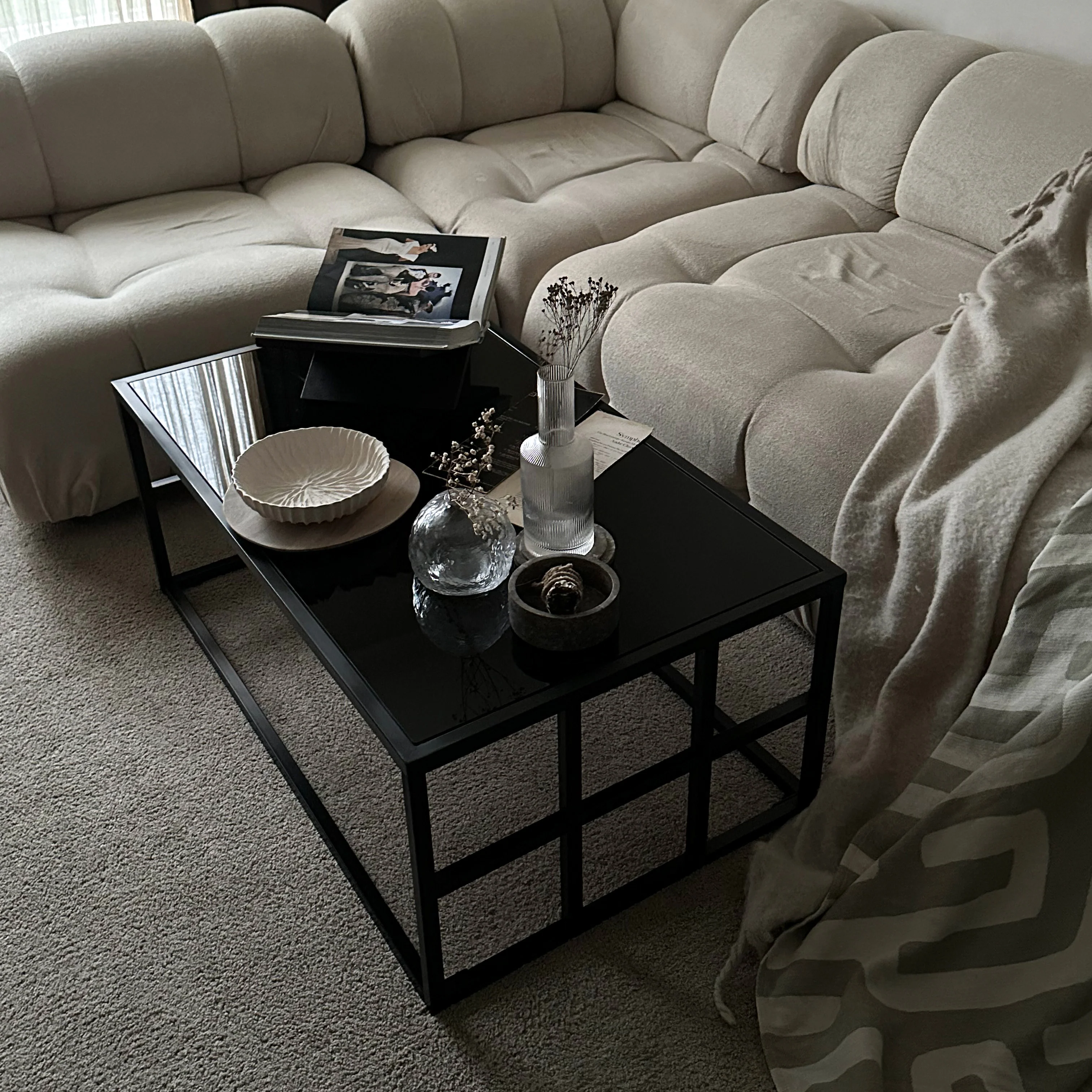 Brooklyn - Black Modern Large Rectangle Tinted Mirrored Coffee Table - Image 7