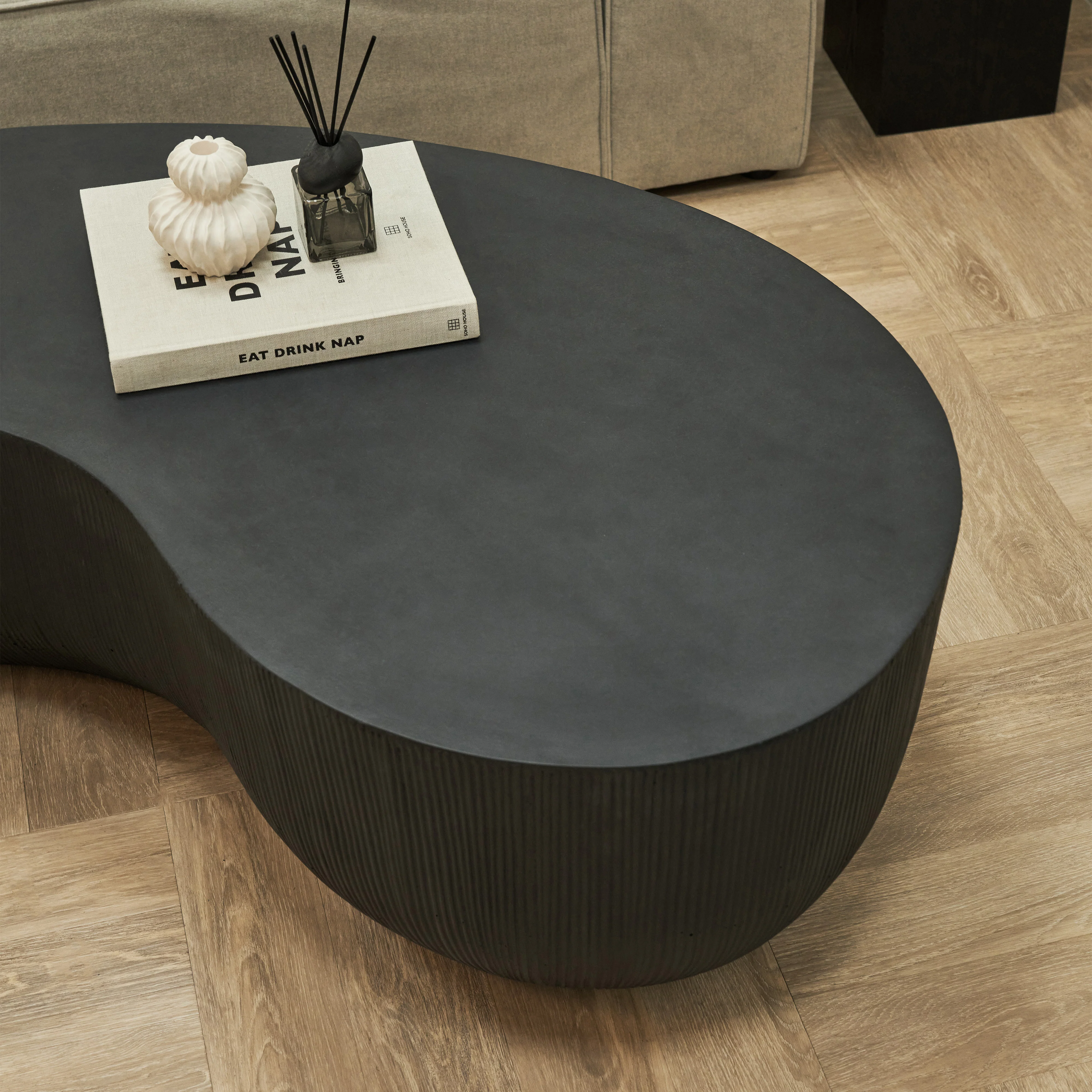 Leonardo - Minimal Onyx Shaped Coffee Table Large - Image 6