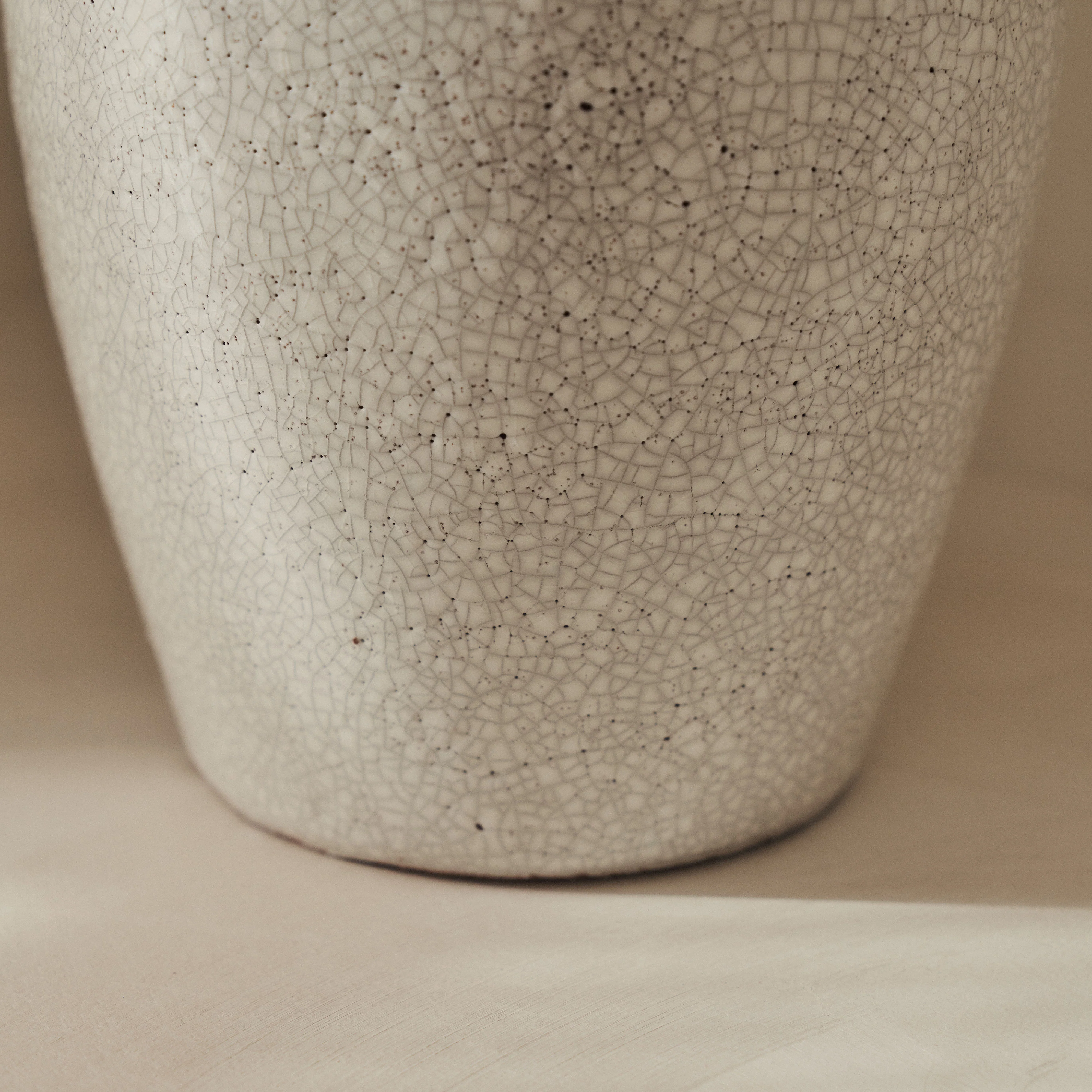 Portera - Ivory Gloss Ceramic Vase - Image 6