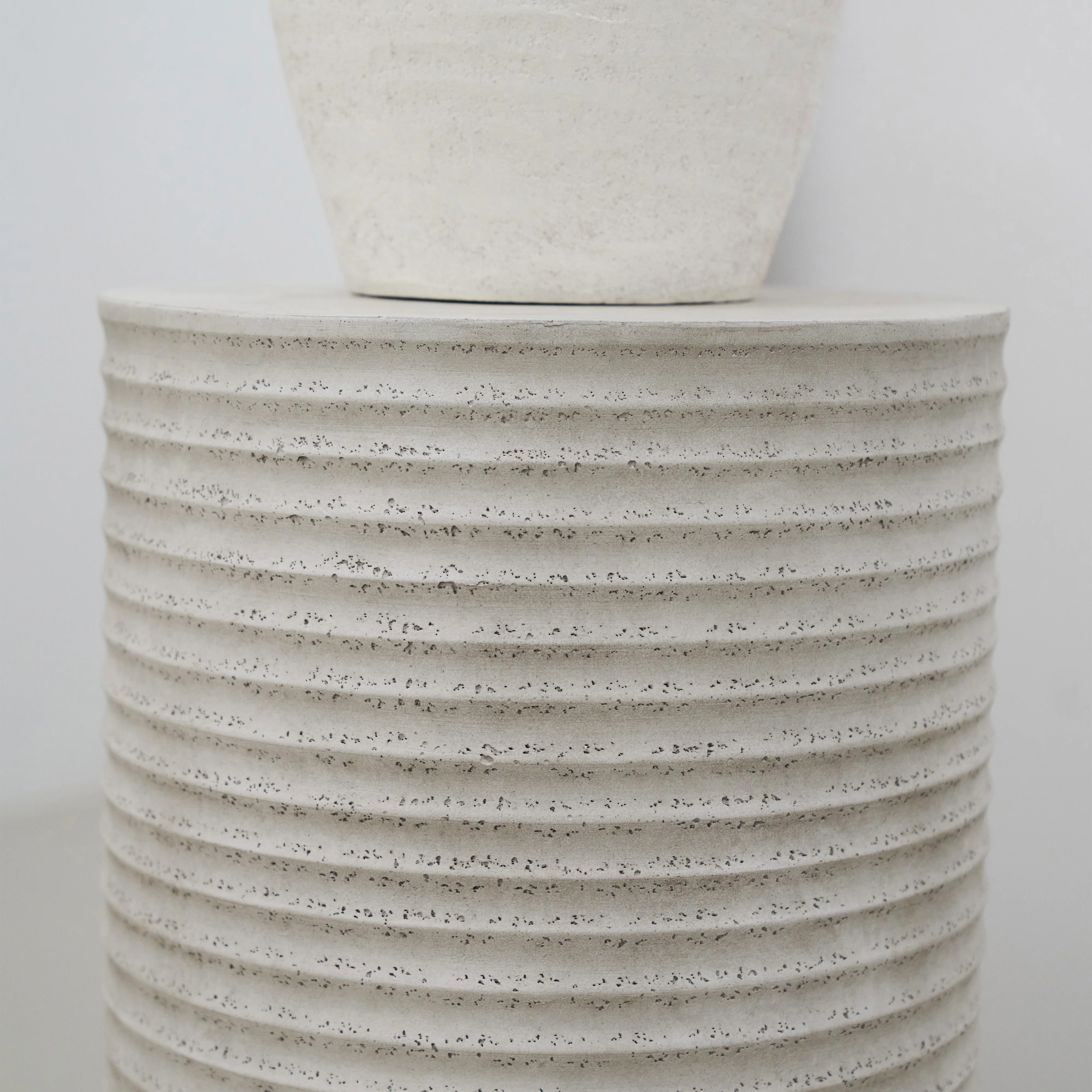 Raya - Minimal Concrete Ribbed Plinth - Image 7